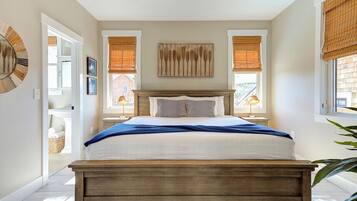 3 bedrooms, desk, travel cot, free WiFi