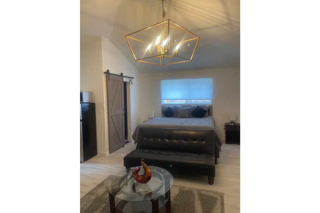 1 chambre, coffres-forts dans les chambres, fer et planche à repasser