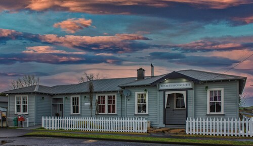 Ruapehu's simple but splendid OWHANGO OLD POST OFFICE's 1-4 Bdr East-Wing