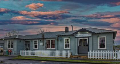 Ruapehu's simple but splendid OWHANGO OLD POST OFFICE's 1-4 Bdr East-Wing