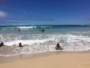 On the beach - Marriott Vacation Club Waohai - 2BR/2BA, Sleeps 8, Oceanfront Resort/Island View (Koloa)