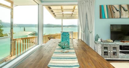 UPSTAIRS APARTMENT at Onepu Moana Retreat with SpaPool