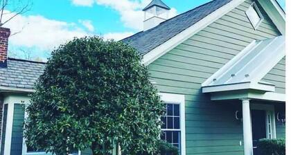 10 Vineyards Within 10 Mi, EV charger & Mini Goats