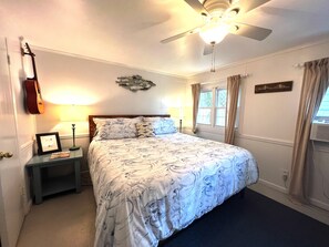 2 bedrooms, desk, iron/ironing board, travel cot