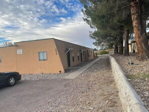 Property grounds - Beautiful and comfortable two bedroom apartment (Las Cruces)