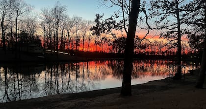 Lakefront Tiny Cabin with Hot Tub and Fire Pit
