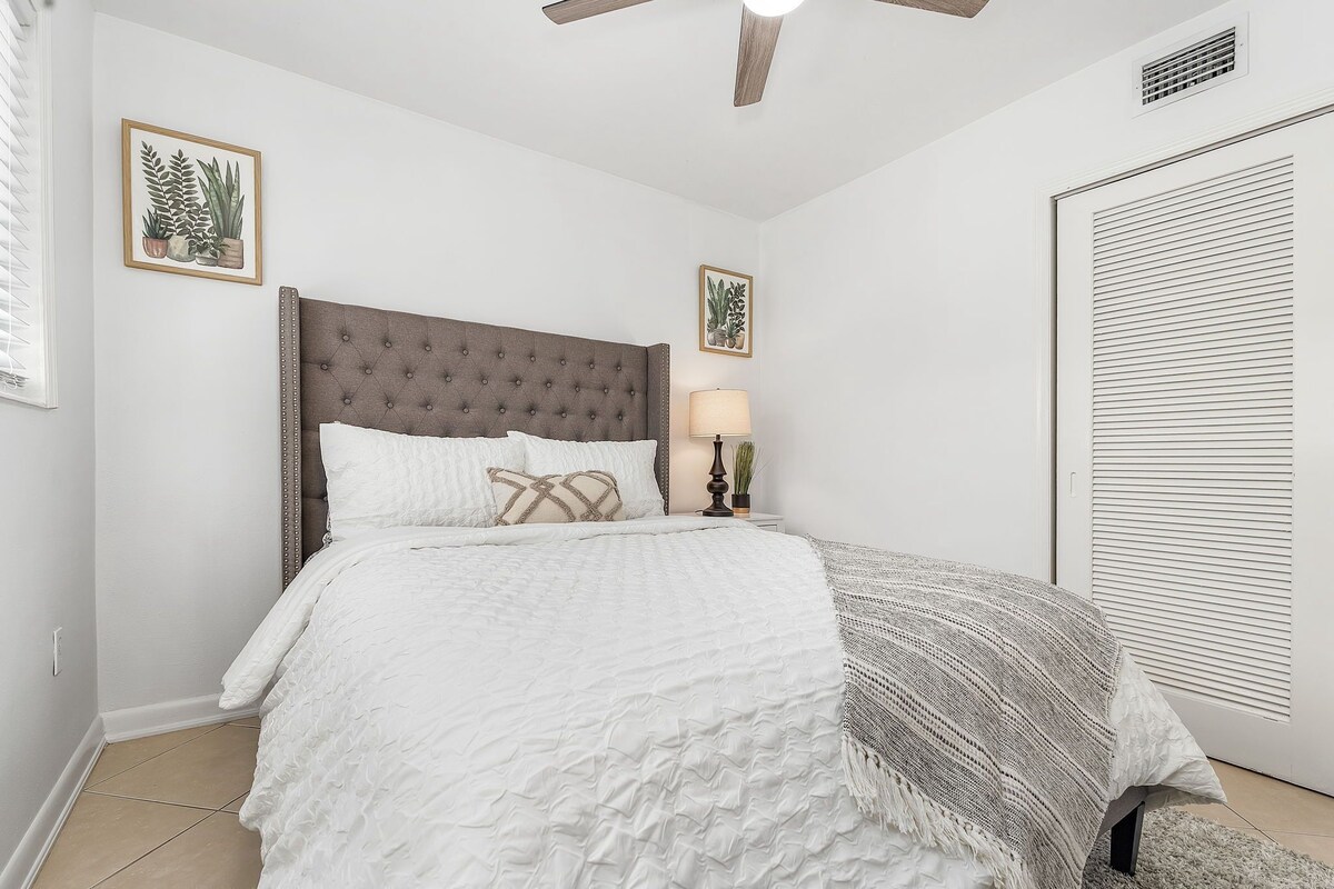 Photo 18 of Naples 2-BDRM Condo, SuperClean, Patio, Lake Park!