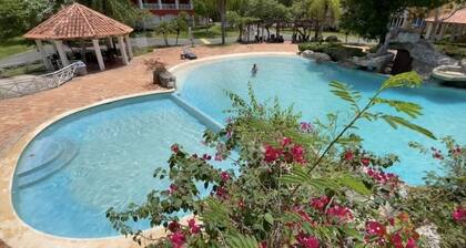 Lovely 2-Bedroom Apartment at Guavaberry Golf and Country Club