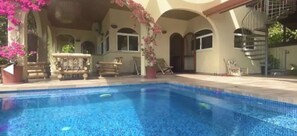 Udendørs pool