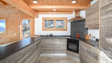 Chalet (4 Bedrooms) | Floor plan