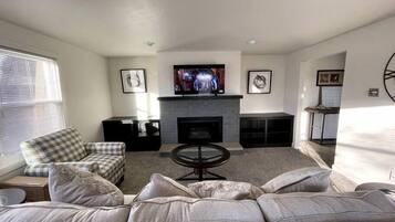 TV connectée, cheminée