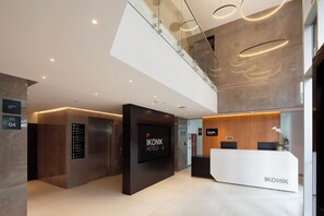 Reception - Ikonik Miraflores (Lima)