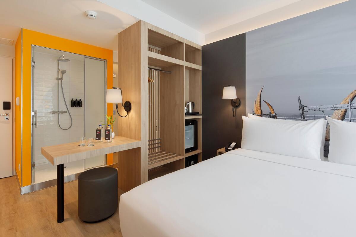 Premium bedding, minibar, in-room safe, blackout curtains