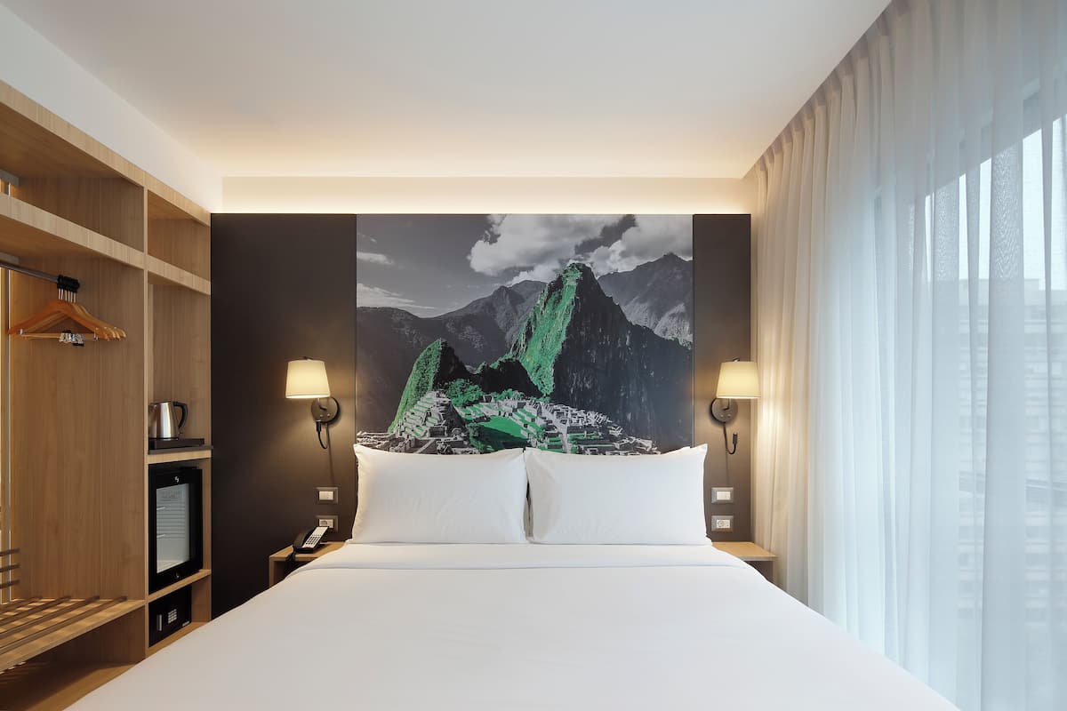 Premium bedding, minibar, in-room safe, blackout curtains