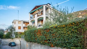 Front of property - La Perla del lago (Malcesine)