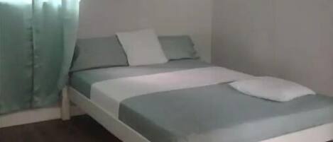 1 camera, una scrivania, ferro/asse da stiro, Wi-Fi gratuito