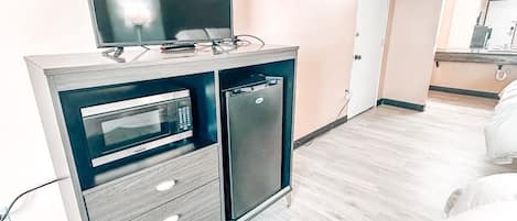 Room, 2 Queen Beds | Free WiFi, bed sheets