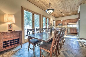 Dining - Shuttle to Ski Resort: Northstar Home! (Truckee)