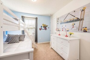 5 bedrooms, iron/ironing board, WiFi, bed sheets