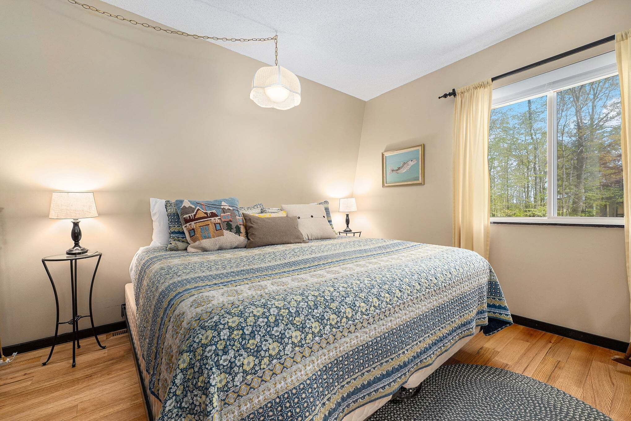 3 bedrooms, iron/ironing board, free WiFi, bed sheets