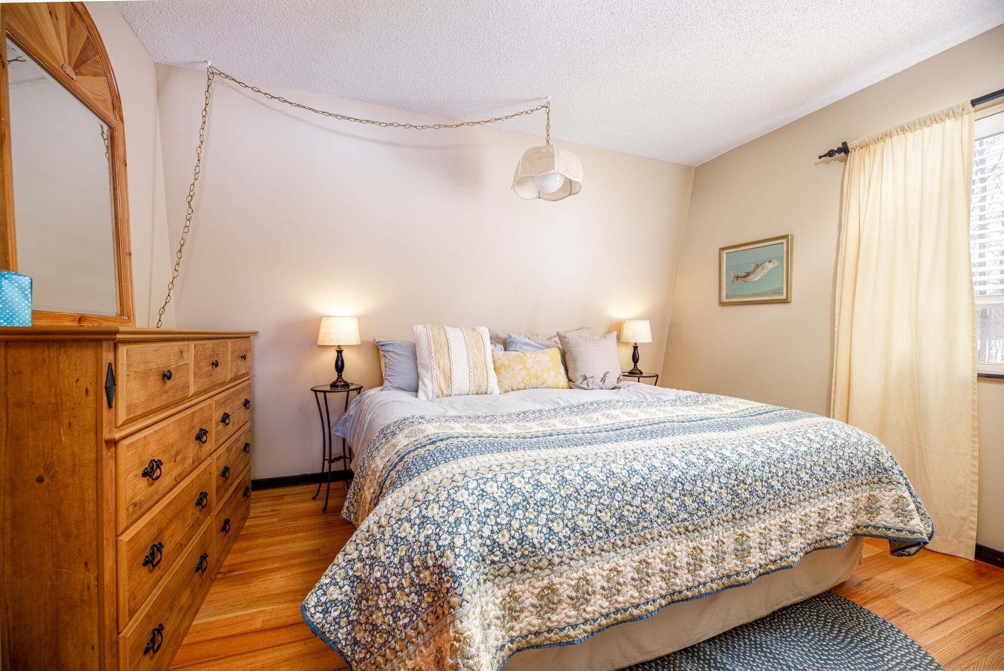 3 bedrooms, iron/ironing board, free WiFi, bed sheets
