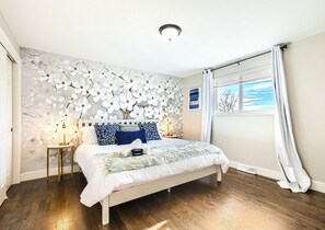 3 camere, una cassaforte in camera, una scrivania, ferro/asse da stiro