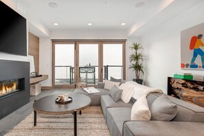 TV, fireplace - Luxury Resort Amenities, Hot Tub, Year-round Recreation! Park City King (Park City)