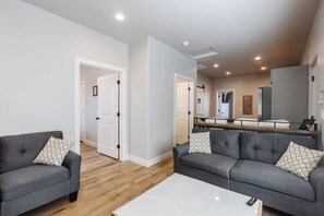 Interior - Silver Reef Mine | Ball Pit & Hot Tub (Hurricane)