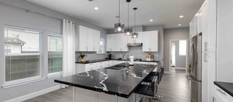 Cheerful 3 bedroom bungalow, 10 min away from DT