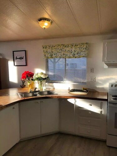 The Green River House