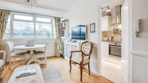 Unclassified image, 4 of 18, button - Immaculate 1-bed Apartment in London (London)