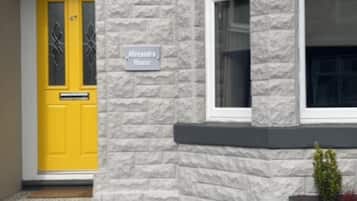 Rumah, Beberapa Tempat Tidur | Eksterior