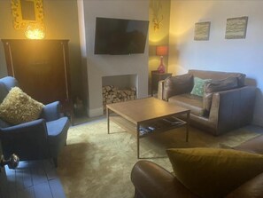 Maison, plusieurs lits | Intérieur