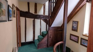 House, Multiple Beds | Interior - Stunning 2 bed Townhouse in the Heart of Ludlow (Ludlow)
