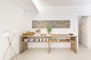 Petit déjeuner composé de spécialités régionales compris tous les jours