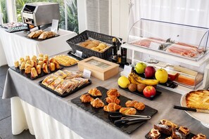Sudah termasuk sarapan lengkap setiap hari