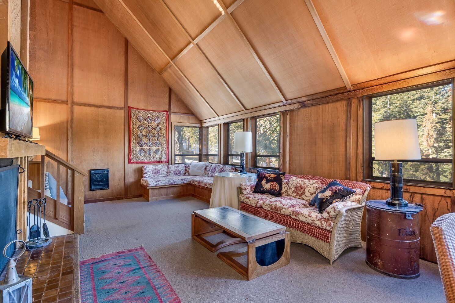 Hus, 5 soverom | Oppholdsområde | Smart-TV og strømmetjenester