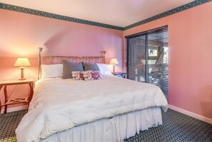 House, 5 Bedrooms | 5 bedrooms, laptop workspace, free WiFi - Walk to the Lake Amazing 5 Bedrm - VH#343 by Bear Valley Vacation Rentals (Arnold)