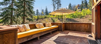 Walk to the Lake Amazing 5 Bedrm - VH#343 by Bear Valley Vacation Rentals