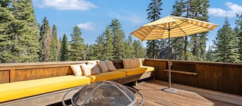 Walk to the Lake Amazing 5 Bedrm - VH#343 by Bear Valley Vacation Rentals