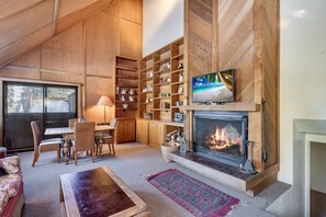 Maison, 5 chambres | Intérieur