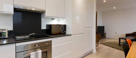 アパートメント | 専用キッチン | 冷蔵庫、電子レンジ、オーブン、コンロ