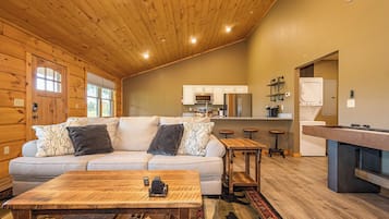 House (2 Bedrooms) | Property amenity