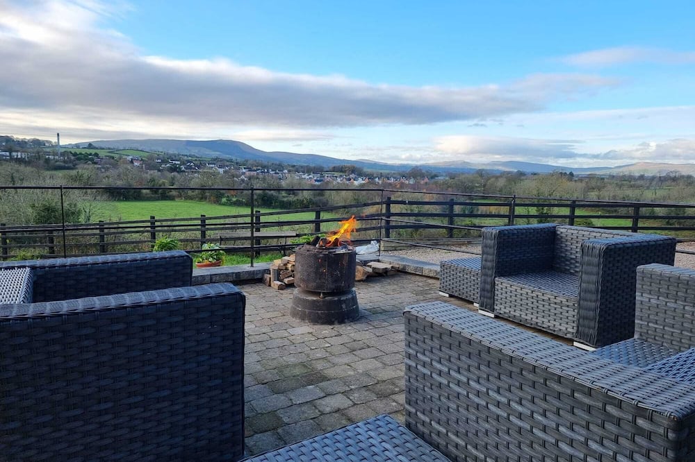 Captivating 4 Bedroom House in Northern Ireland - Toome