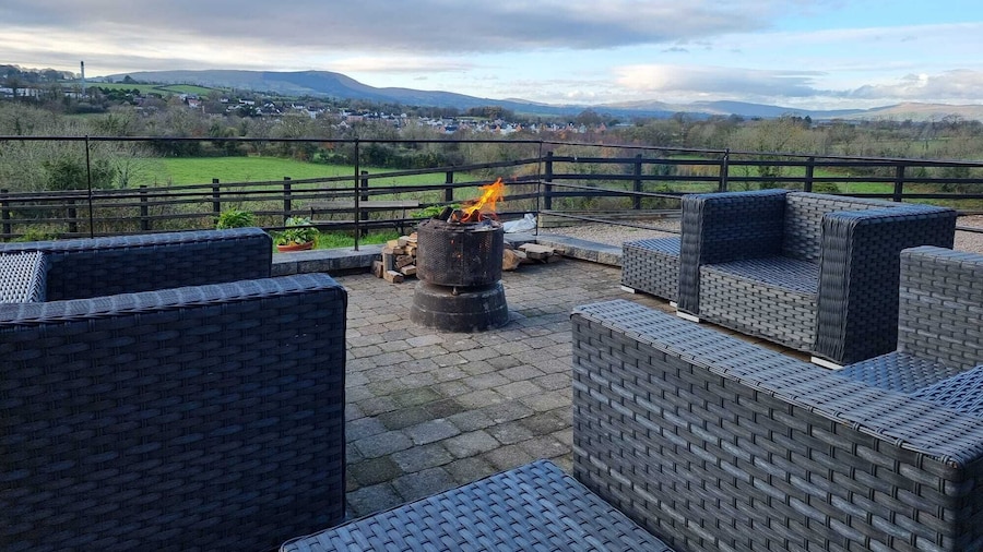 可爱的四卧室北爱尔兰度假屋