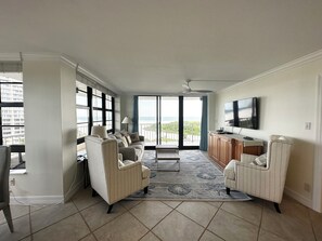 スマートテレビ、書庫