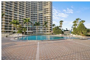 Udendørs pool, opvarmet pool