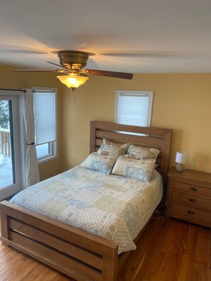 3 chambres, bureau, Wi-Fi gratuit, draps fournis