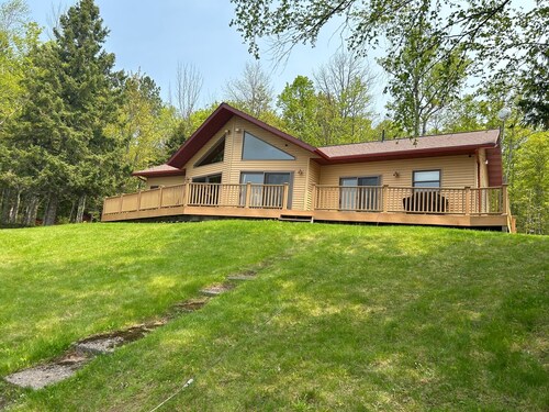 Lake home with UTV/Snow trails located at mailbox.