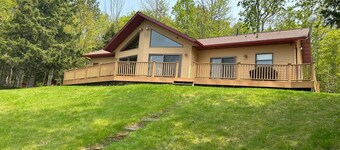 Lake home with UTV/Snow trails located at mailbox.